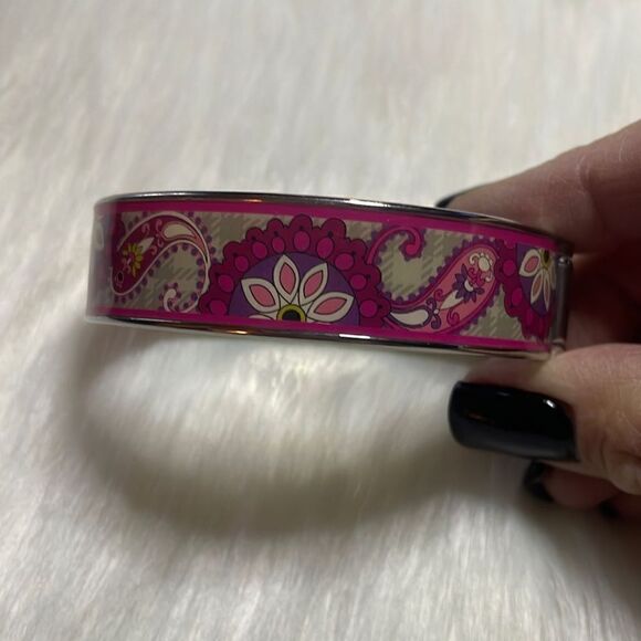Vera Bradley Bangle Bracelet PAISLEY MEETS PLAID Hinged SILVER PINK - NWT $38 - Picture 1 of 4